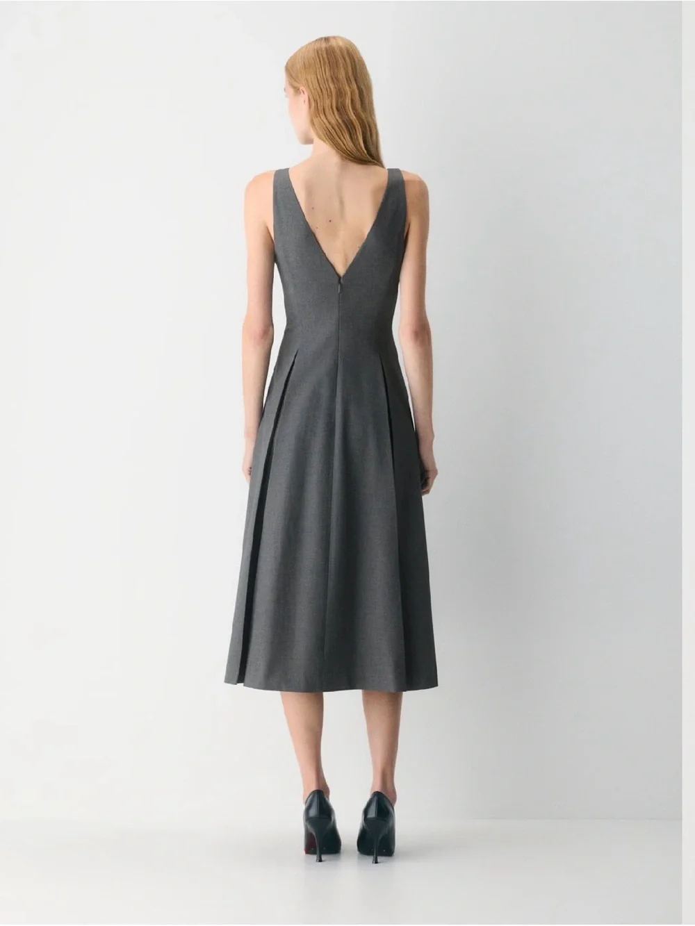 Babaton Gardenia Heather Charcoal Sleeveless Boatneck Midi Dress 10 - Picture 2 of 15